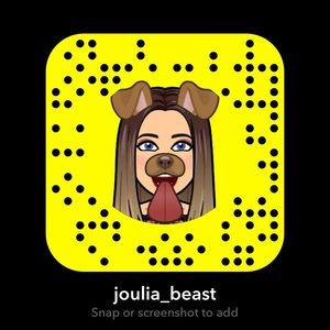 Meet your Posher, Joulia